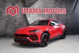 LAMBORGHINI URUS V8 ESTATE